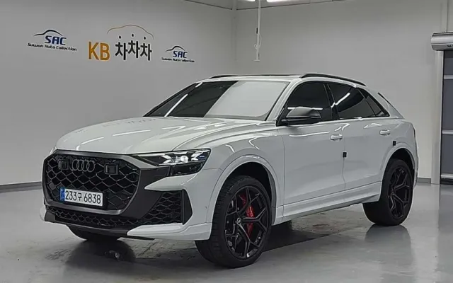 수원자동차매매직거래 RSQ8 퍼포먼스 매물 사진 8 - 2025/09 5,385km