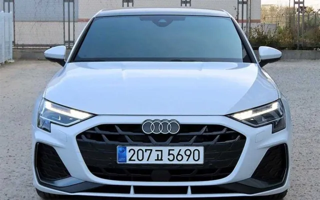 수원자동차매매직거래 A3(8Y) 40 TFSI 매물 사진 16 - 2025/05 1,206km
